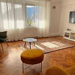 Cloos - Elegant Residence With Panoramic View