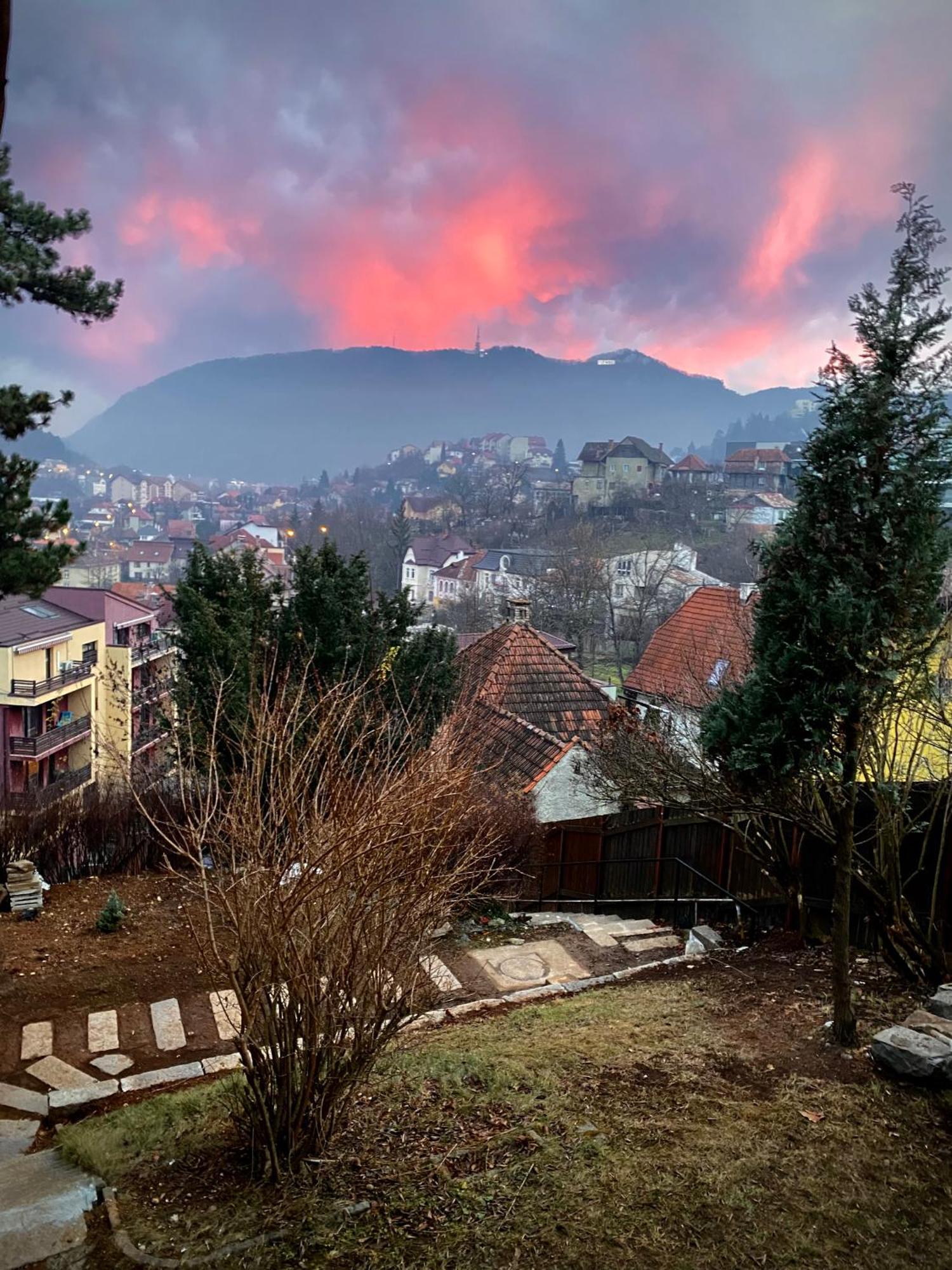 Cloos - Elegant With Panoramic View Appartamento Braşov